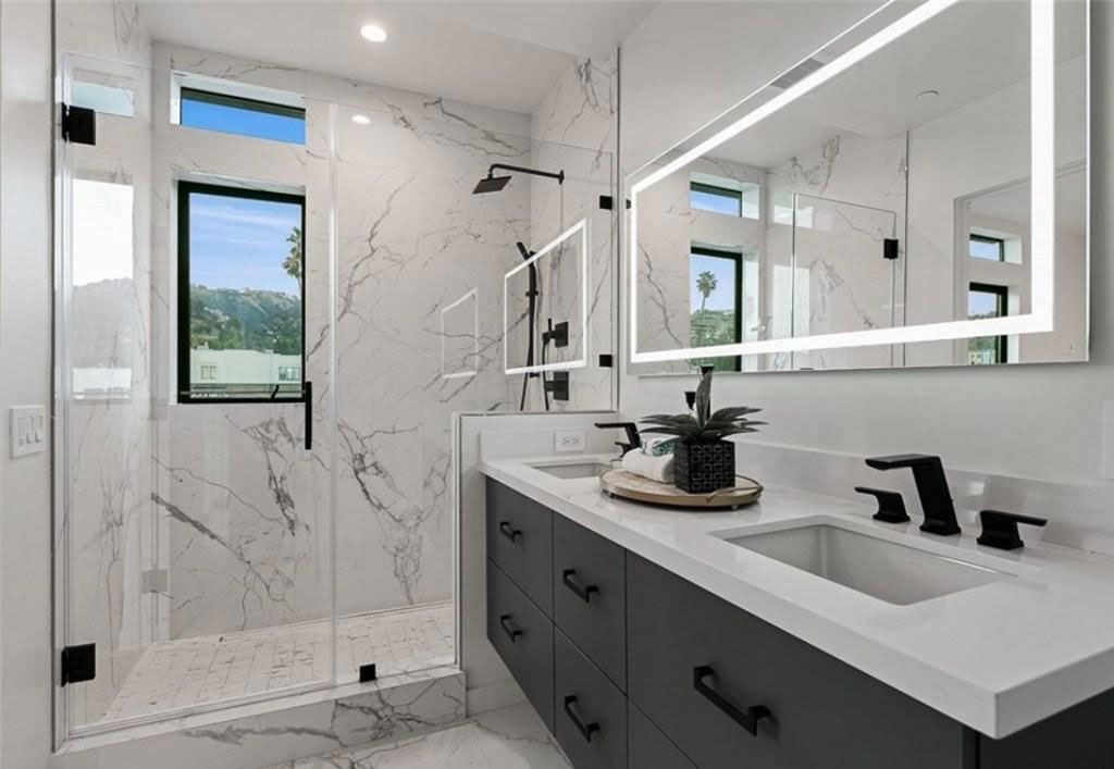 bathroom remodeling Los Angeles